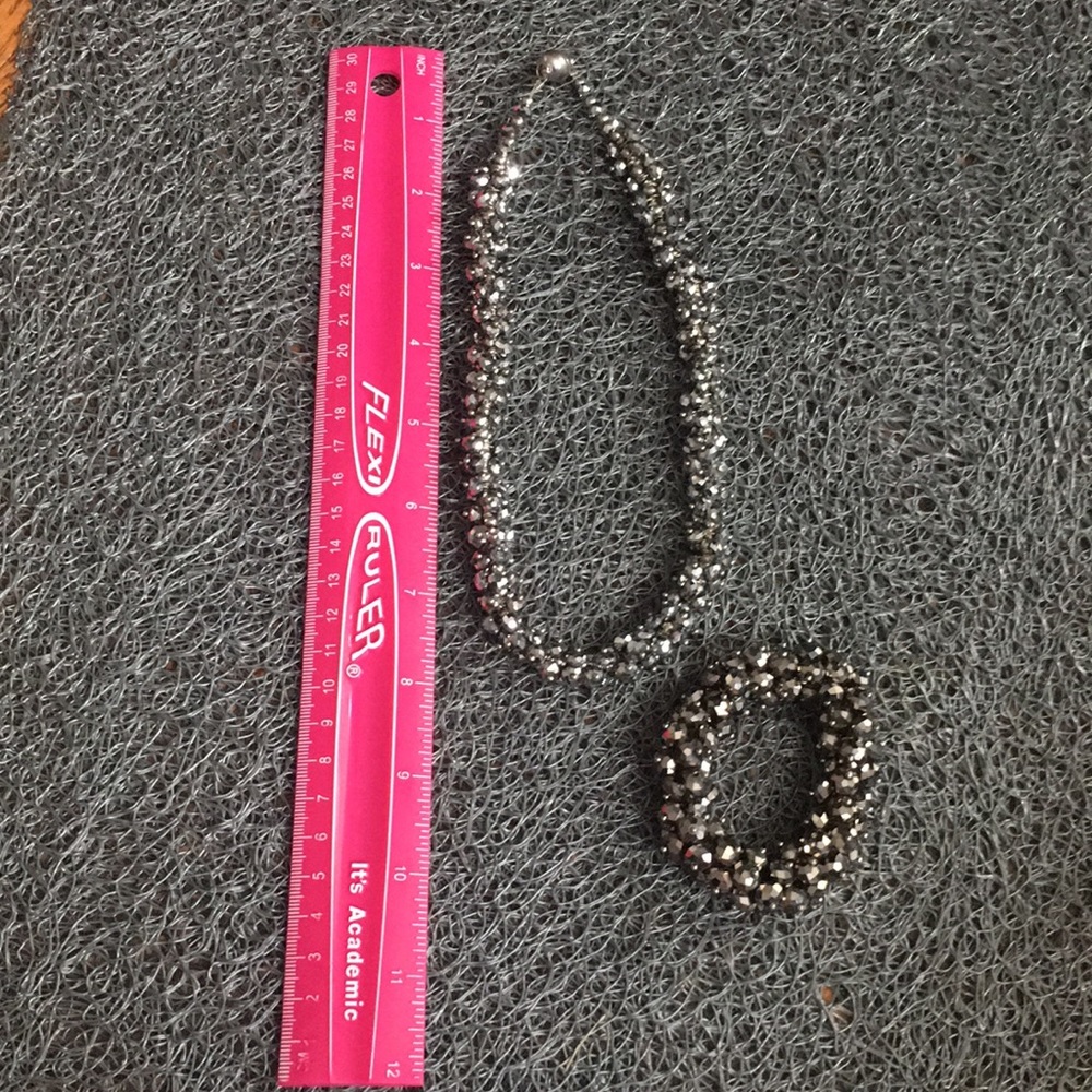 Hematite magnetic closure necklace w  bracelet